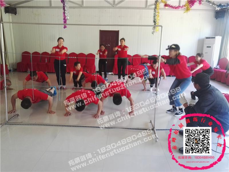 qiankuntuozhan02.jpg